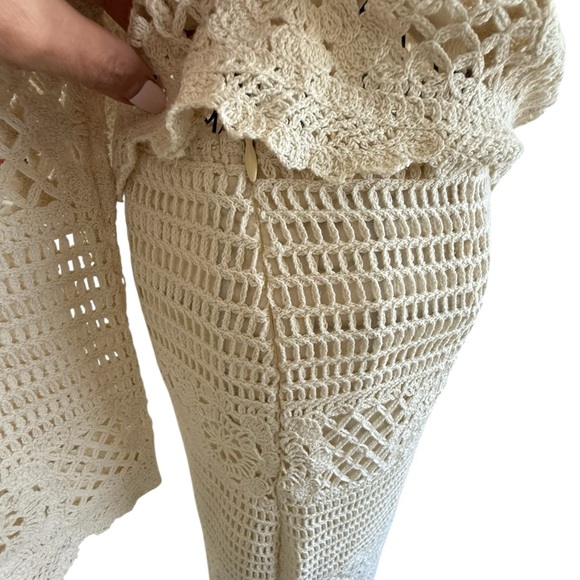 Bloomingdale’s AQUA 2 Piece Set Crochet Lace Top & Skirt Cream Outfit S/M - Picture 14 of 16